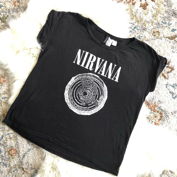 H&M Tops - Nirvana • Graphic T-Shirt